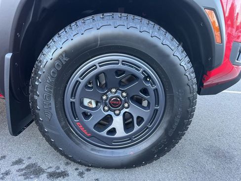 New 2025 Nissan Frontier PRO-4X w/ Pro Convenience Package image 24