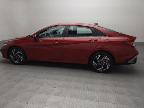Used 2025 Hyundai Elantra SEL FWD image 3