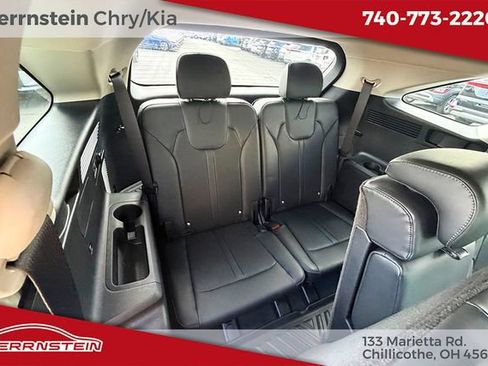Used 2025 Kia Sorento S AWD/4WD image 28