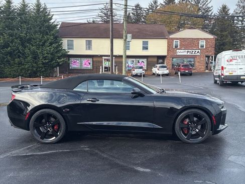Used 2017 Chevrolet Camaro SS image 4