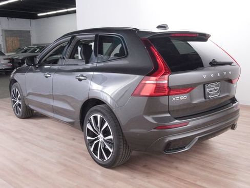 Used 2025 Volvo XC60 B5 Plus AWD/4WD image 6