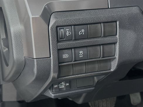 Used 2025 Toyota Tacoma TRD Off-Road AWD/4WD image 17