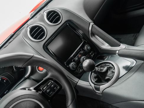 Used 2013 SRT Viper SRT-10 w/ Track Pkg RWD image 27