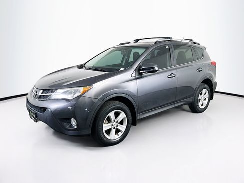 Used 2013 Toyota RAV4 XLE FWD image 3