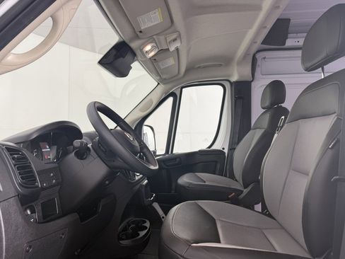 Used 2026 RAM ProMaster 2500 w/ Convenience Group FWD image 14