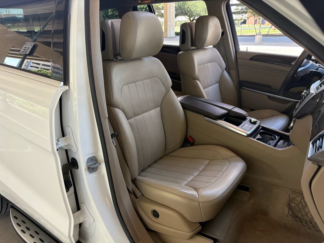 Used 2014 Mercedes-Benz GL 450 4MATIC image 25