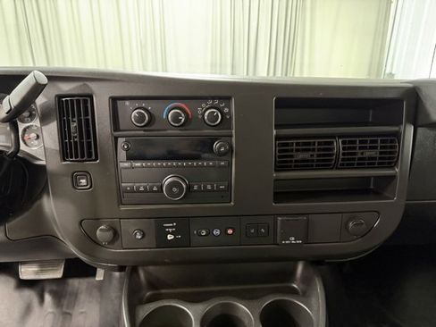 Used 2019 Chevrolet Express 2500 image 11