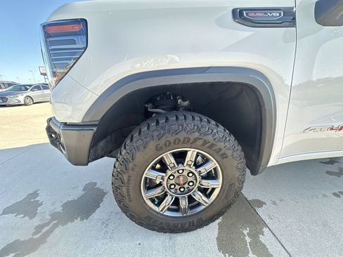 Used 2024 GMC Sierra 1500 AT4X AWD/4WD image 33