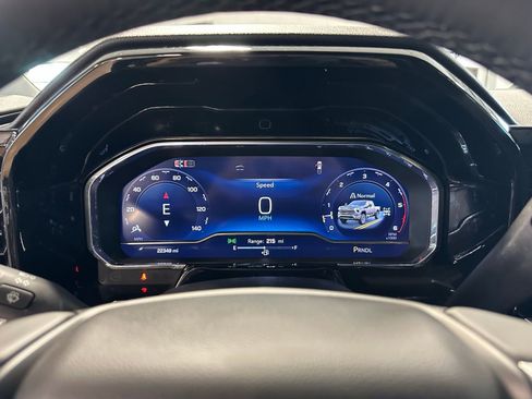 Used 2025 Chevrolet Silverado 2500 LTZ w/ LTZ Convenience Package image 22