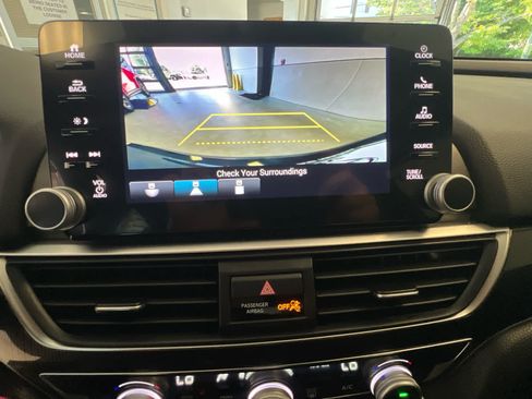 Used 2021 Honda Accord Sport image 16
