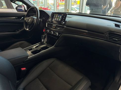 Used 2019 Honda Accord Sport image 31
