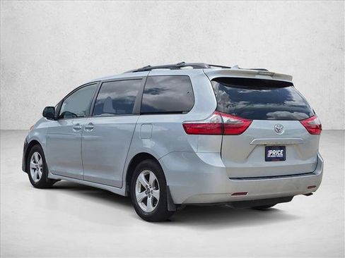 Used 2020 Toyota Sienna LE FWD image 7