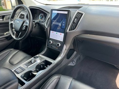 Used 2022 Ford Edge Titanium AWD/4WD image 17