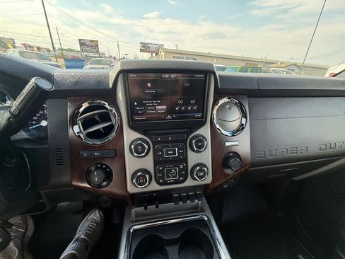 Used 2013 Ford F350 Lariat w/ Lariat Ultimate Pkg AWD/4WD image 11