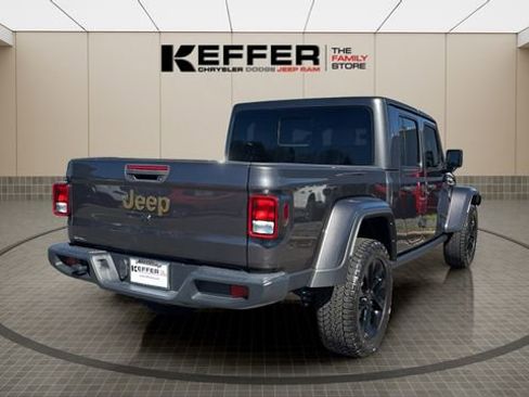 Certified 2024 Jeep Gladiator Sport image 5