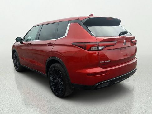 Used 2023 Mitsubishi Outlander SE FWD image 5