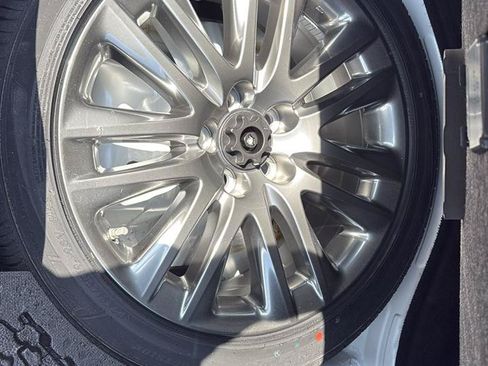 Used 2013 Lexus LS 460 w/ Comfort Pkg RWD image 21
