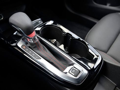 Used 2024 Chevrolet Trax RS w/ Driver Confidence Package image 26