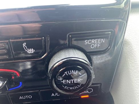 Used 2021 Jeep Grand Cherokee L Summit w/ Luxury Tech Group V image 39