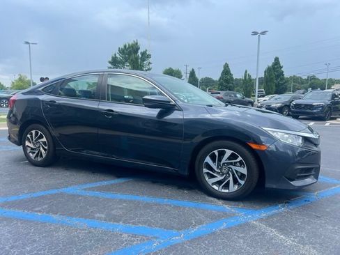 Used 2018 Honda Civic EX image 4
