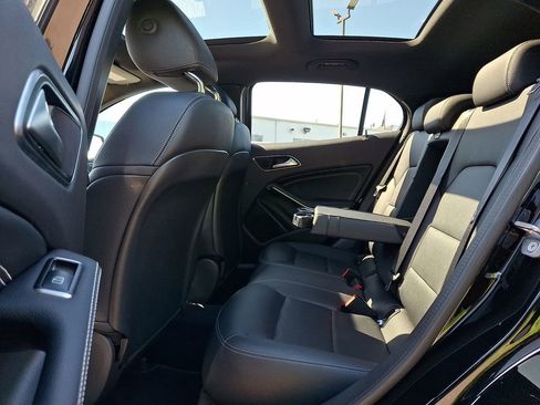 Used 2018 Mercedes-Benz GLA 250 4MATIC image 10