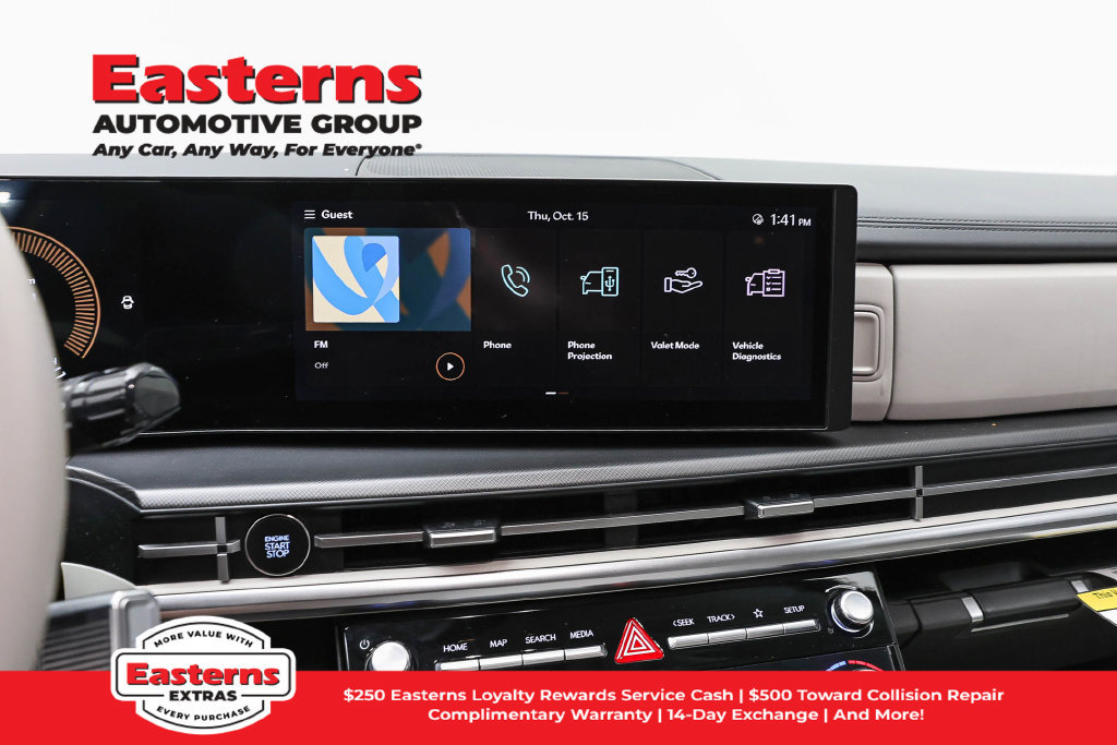 Used 2025 Hyundai Santa Fe SEL FWD image 13