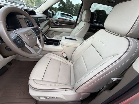 Used 2021 GMC Yukon XL Denali w/ Denali Premium Package RWD image 20