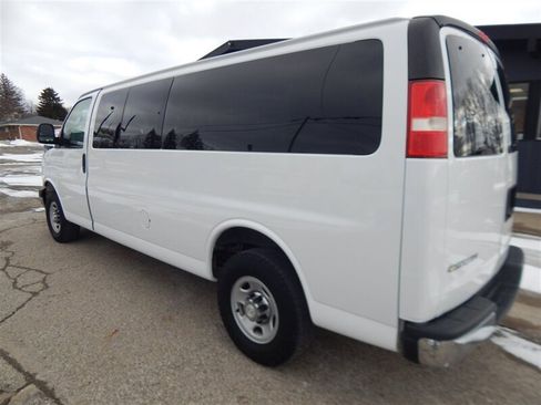 Used 2017 Chevrolet Express 3500 LT w/ LT Preferred Equipment Group image 5