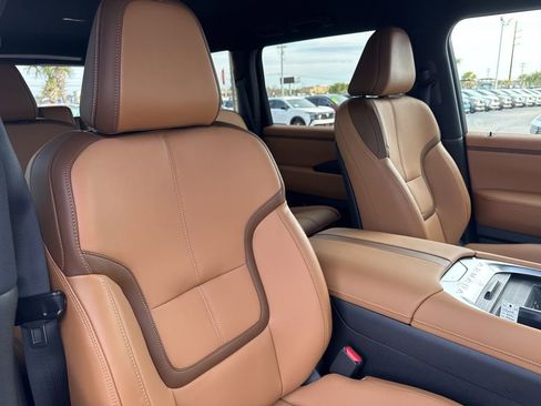 New 2026 Nissan Armada SL w/ Captain's Chari Seat Package image 23