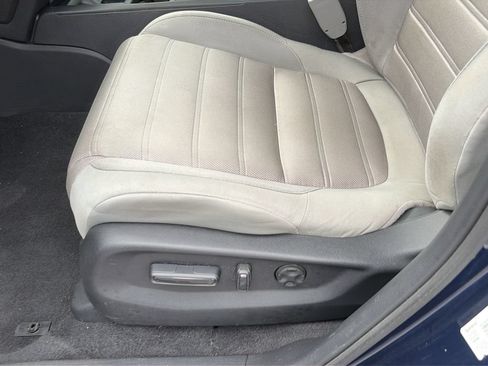 Used 2019 Honda CR-V EX image 16