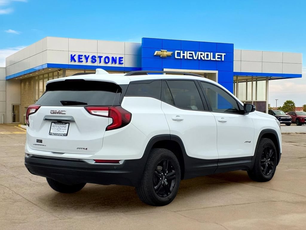 Used 2024 GMC Terrain AT4 AWD/4WD image 7