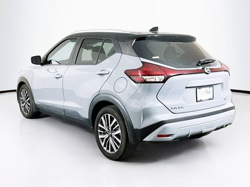 Used 2021 Nissan Kicks SV FWD image 5