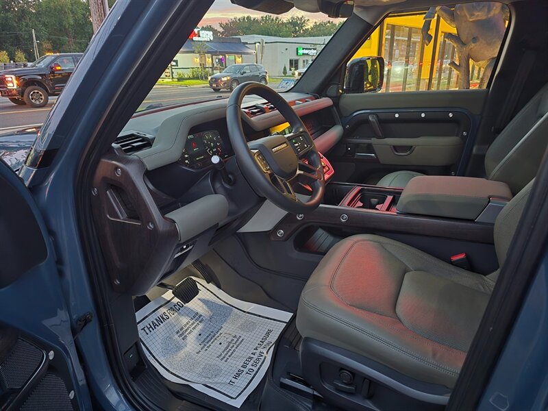 Used 2023 Land Rover Defender 110 S AWD/4WD image 11