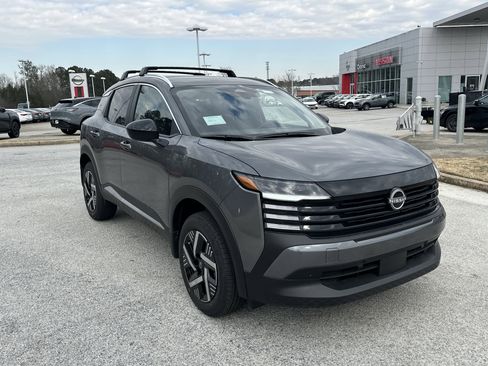 New 2026 Nissan Kicks SV w/ Cold Weather Package image 3