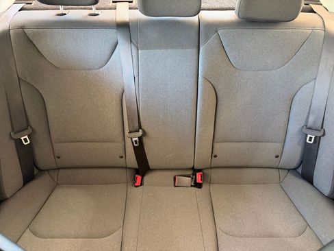 Used 2025 Kia K4 LXS FWD image 37