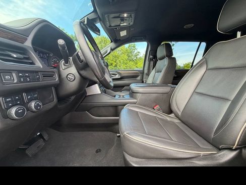 Used 2021 Chevrolet Suburban Premier AWD/4WD image 13