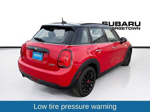 Used 2019 MINI Cooper 4-Door Hardtop w/ Signature Upholstery Package image 8