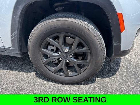 Used 2025 Jeep Grand Cherokee L Altitude RWD image 2