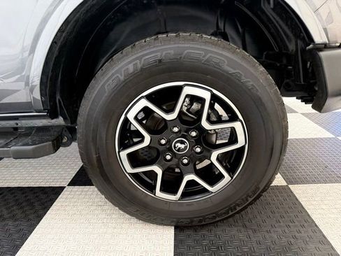 Used 2022 Ford Bronco Outer Banks image 11