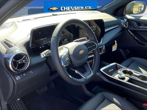 New 2026 Chevrolet Equinox LT w/ Convenience Package II image 7