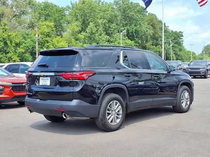 Used 2023 Chevrolet Traverse LT