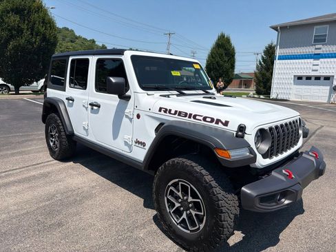 Used 2026 Jeep Wrangler Unlimited Rubicon AWD/4WD image 7