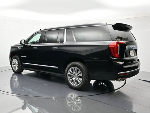 Used 2024 GMC Yukon XL Denali image 8
