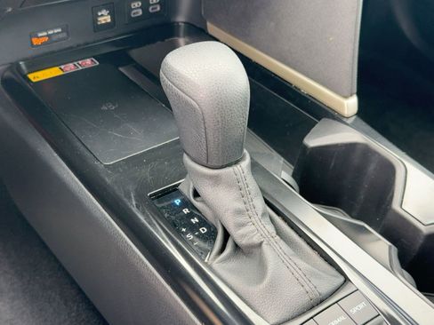 Used 2025 Toyota Camry LE image 17