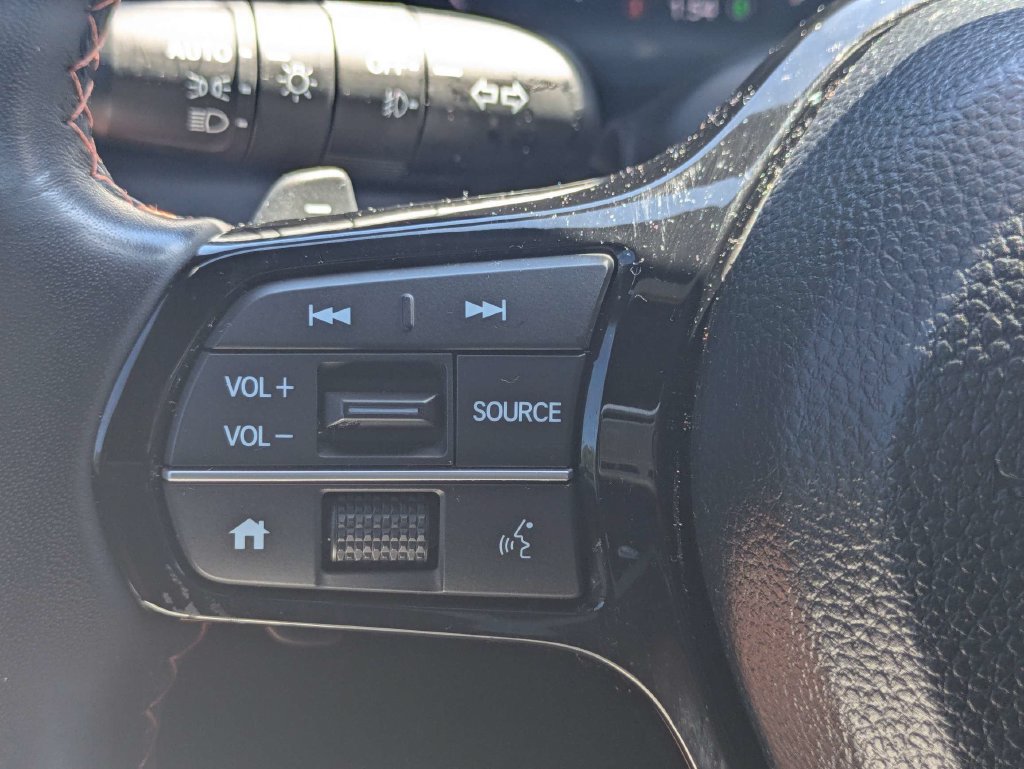 Used 2023 Honda Pilot Sport image 25