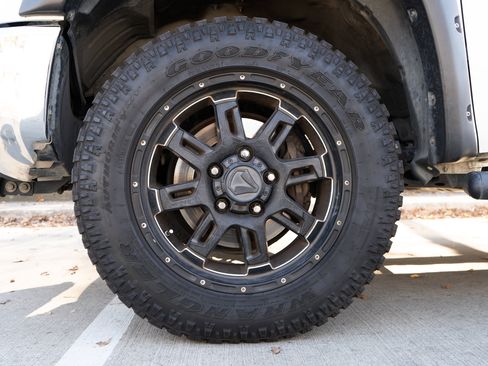 Used 2016 Toyota Tundra SR5 image 15