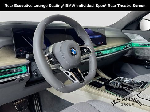 Used 2023 BMW 760i xDrive AWD/4WD image 9