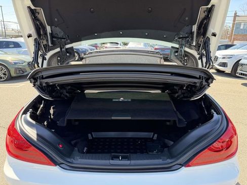 Used 2018 Mercedes-Benz SL 550 image 9