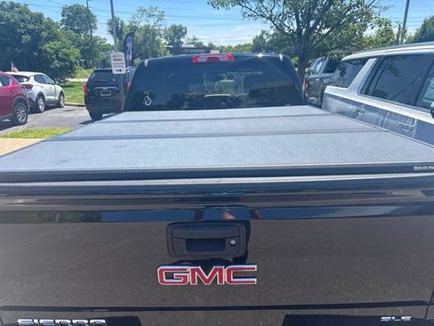 Used 2016 GMC Sierra 1500 SLE w/ SLE Value Package AWD/4WD image 4