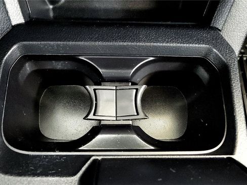 Certified 2019 Toyota Tacoma SR image 31